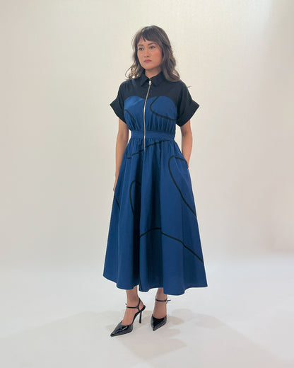 Cup Stem Zip Dress